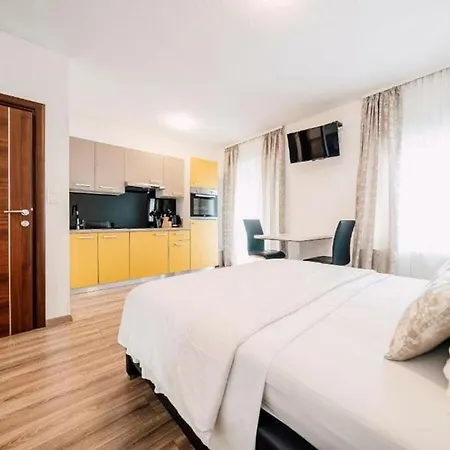 Villa Ksenija With Heated Pool *