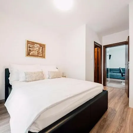 Villa Ksenija With Heated Pool *