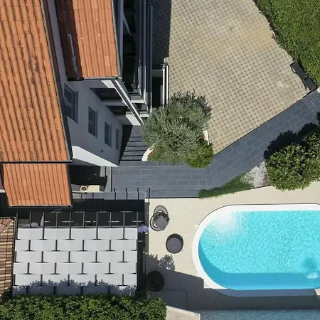 Villa Ksenija With Heated Pool Zadar